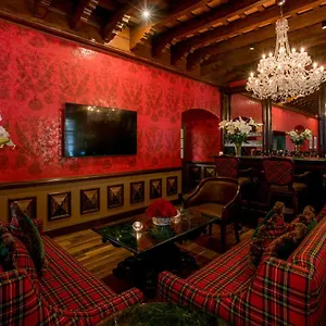 Palacio De Dona Leonor Hotel